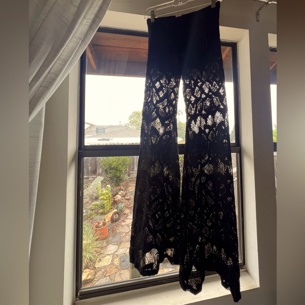 SOLD ELSEWHERE<<<Vintage Free People / Nightcap Lace Crochet Flare Bell Bottoms